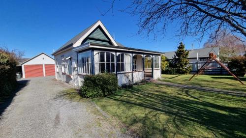 Hanmer Springs House | 15 Leamington Street