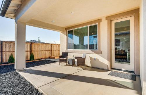 Sacramento House | 15 Mi to Dtwn Sacramento Newly Built Home!