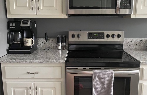 Northport House | 15 min drive to GAME day! 3b/2bth home