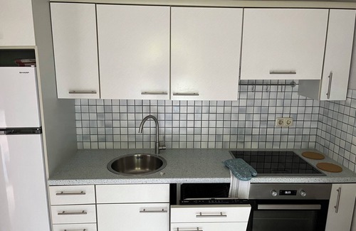 Herzogenrath Apartment | 15 min. from CHIO-Aachen. Lovingly furnished apartment with balcony.