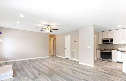 Wilmington House | 15 min from Wrightsville Beach. Remodeled 3 bed in quiet neighborhood