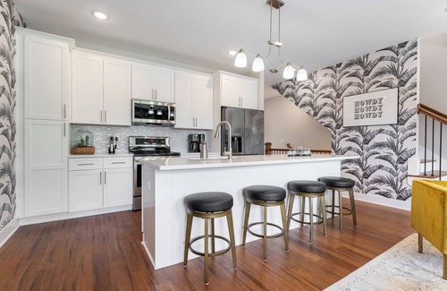 Nashville House | 15 Min to Broadway-Patio-Grill-Family Friendly-Tropical Vibes