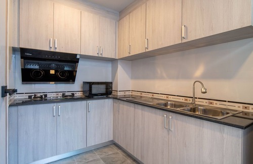 Huai Yai House | 15 minutes to Nong Nooch Tropical Garden! Family-sized cozy house