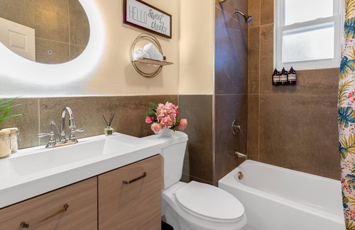 East Orange Apartment | 15 MINUTES FROM DREAM MALL