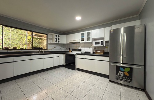 Agonia Bed & Breakfast | 15 Minutes from Juan Santamaría AirportnAirport Pick-Up & Drop-Off Included