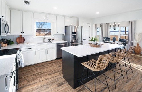 Graford House | 15 minutes from Rocker B! Luxury Waterfront PK Home - Pickle Ball Court!