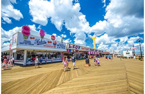 Red Bank House | 15 minutes Jersey shore