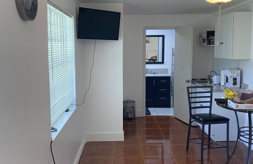 Miami Gardens Apartment | 15 minutes to beaches and Internationals Air ports