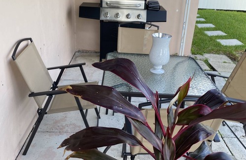 Miami Gardens Apartment | 15 minutes to beaches and Internationals Air ports