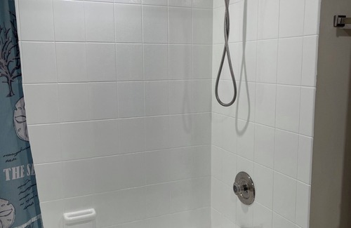 Gulf Cove House | 15 Minutes to the beach, come enjoy the pool and quiet as well!