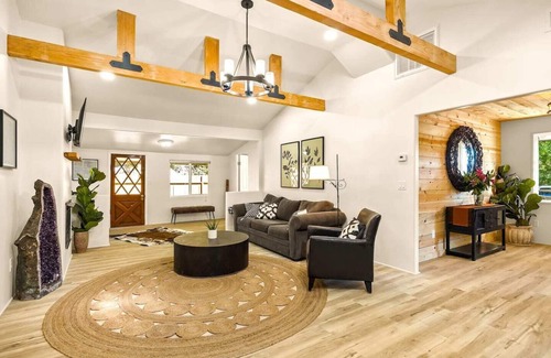 Ojai House | 15% OFF April 18-21! 2 Homes, Upper Ojai Retreat W/Spa