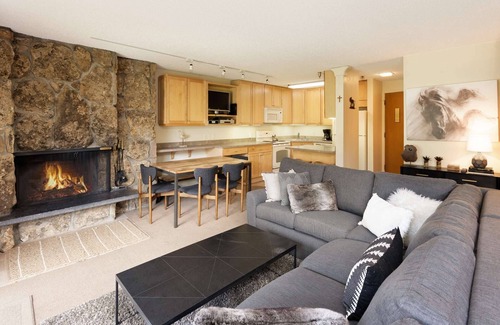 Snowmass Village Condo | 15% Off for Fall Savings! Stay 3 Nights Now thru Nov 19