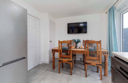 Sheffield House | 15%OFF | Perfect for Groups | 9 Single Beds