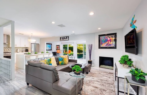Desert Park Estates House | 15% Off Sept! Family Fun, W/Pool, Hot Tub, FirePit