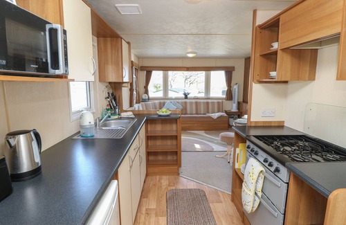 Cowes Cottage | 15 Rosewood