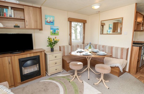 Cowes Cottage | 15 Rosewood