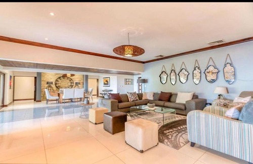 Salt Rock House | 15 Sheffield Beach Estate
