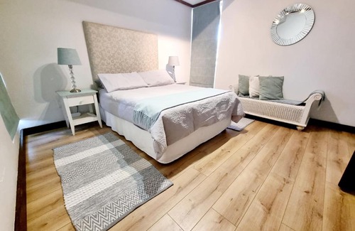 Blythedale House | 15 Sovereign Sands