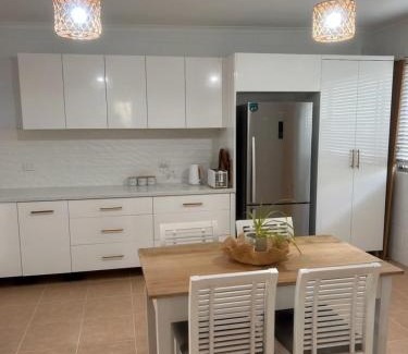 Boothby House | 15 Sunrise Drive