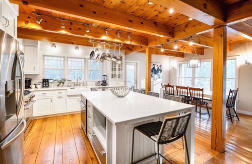 Saugerties House | 15 to Woodstock 25 to Hunter ☆ Farmhouse + Cabin