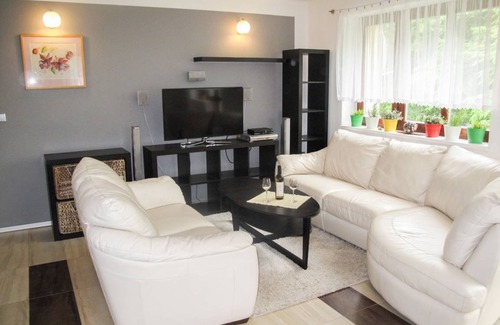 Jestrebice Villa | 150 m² Apartment ∙ 3 bedrooms ∙ 8 guests