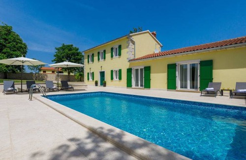 Kringa House | 150 m² House ∙ 4 bedrooms ∙ 8 guests