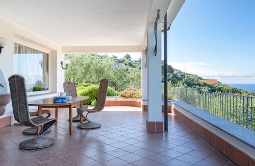 Monade Santa Lucia Villa | 150 m² Villa ∙ 4 bedrooms ∙ 8 guests