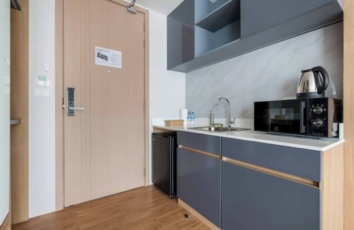 Sa Khu Condo | 1506 Modern Condo in Wyndham Gardens on the beach