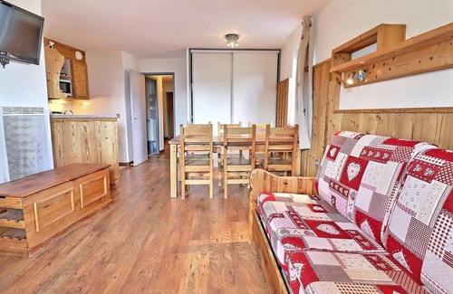 La Perriere Apartment | 150m from resort center, 5th floor, balcony, ski locker, 41m², La Tania