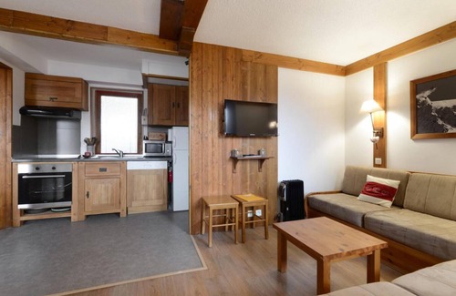 Montchavin Apartment | 150m from resort center, 1st floor, balcony, tv, ski locker, 76m², Montchavin La Plagne