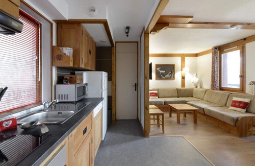 Montchavin Apartment | 150m from resort center, 1st floor, balcony, tv, ski locker, 76m², Montchavin La Plagne