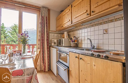 Aussois Apartment | 150m from resort center, 1st floor, balcony, tv, ski locker, 27m², Aussois