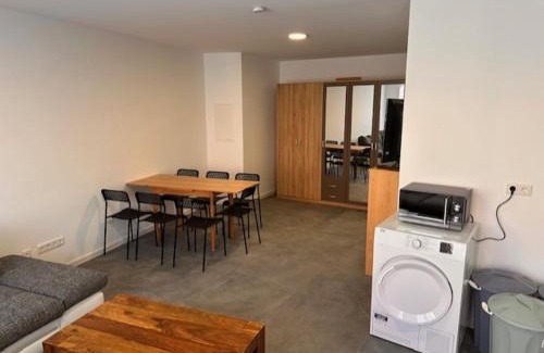 Alzey Apartment | 150m2 Maisonette 3 Schlafzimmer 2 Bäder und Balkon