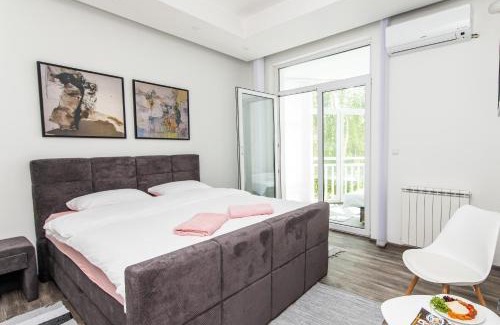 Old Town Apartment | 150sqm Apartment with 4 units! GREAT FOR GROUPS