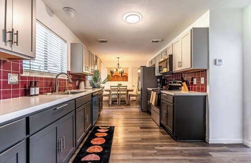 Spring Creek House | 15135 Family-Friendly Home Near Top Attractions