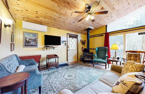 Intervale House | 155 Town Hall Road