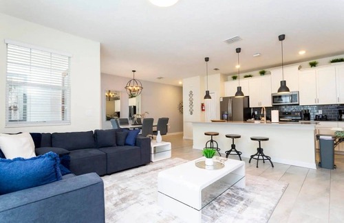 Davenport House | 1553- 4BR Home with Private Pool & Disney Themes