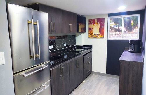 Lalinde Apartment | 15BR Duplex * Best Location * 3 Jacuzzis * Maids