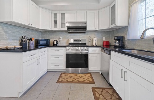Northwest Anaheim House | 15min to Disneyland|1Min to Knotts Berry Farm