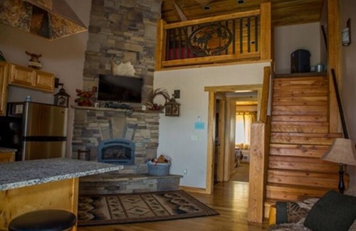 Afton Condo | 16) 1 BEDROOM WITH LOFT CONDOS - 3 QUEENS- The Mountain Inn
