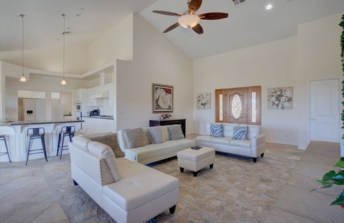 Valley Center House | 16+ , A Spa and Second unit for more Additional Accommodation