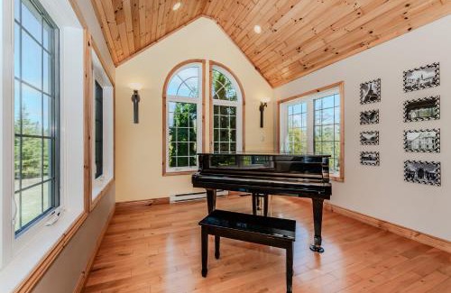 Northern Bruce Peninsula House | 16 Acre Bruce Peninsula Forest Escape