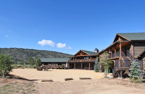 Baldwin Lake House | 16-Acre Private Luxury Ranch