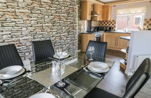 Tunstall Cottage | 16 Badgers Retreat