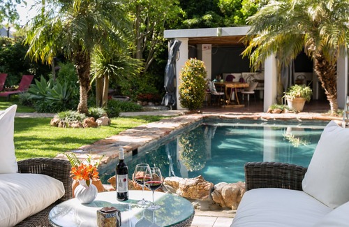 Robertson Cottage | 16 Garden Cottage Self-catering in Cape Wine Country only 180 km from Cape Town.