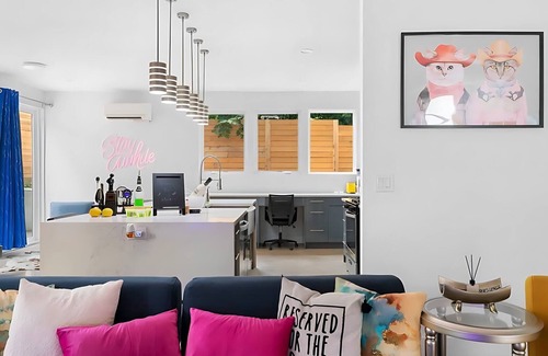 Blackshear-Prospect Hill House | 16 Guest Home w Outdoor Lounge and Rooftop Patio