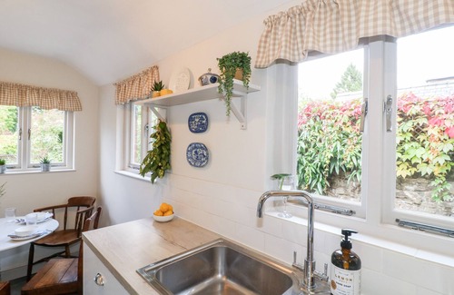 Belper Cottage | 16 LONG ROW, family friendly, character holiday cottage in Belper