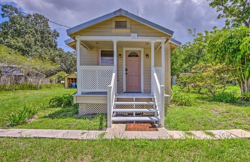 Winter Garden House | 16 Mi to Disney Cottage with Deck in Winter Garden