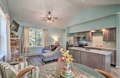 Brodheadsville Cottage | 16 Mi to Ski Slopes! Creekside Poconos Cottage