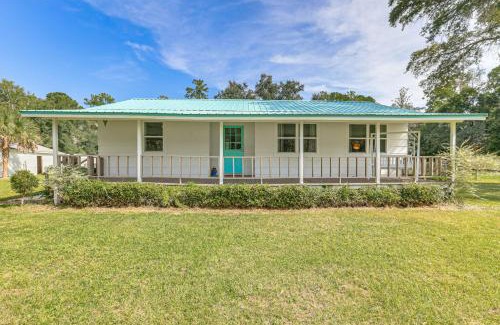 Fellowship House | 16 Mi to WEC Horse-Friendly Home on 5 Acres!